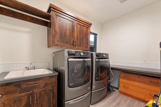 1820 N Highbury Way, Eagle, ID 83616