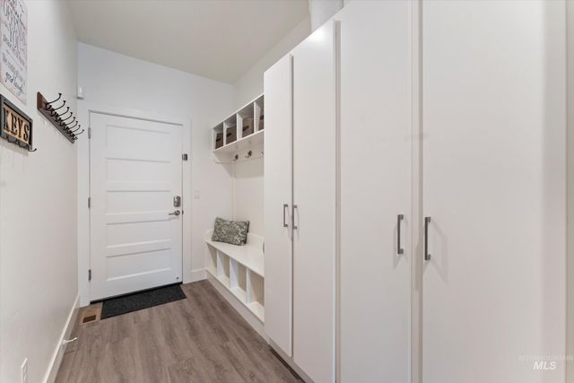 1820 N Highbury Way, Eagle, ID 83616