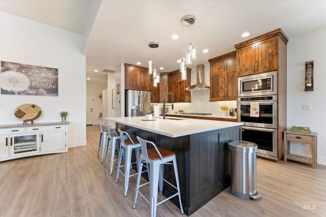 1820 N Highbury Way, Eagle, ID 83616