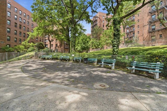 62-19 53rd Avenue 6J, Maspeth, NY 11378