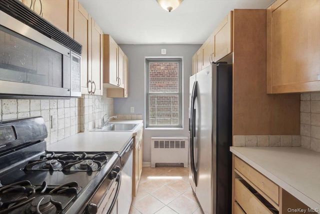 62-19 53rd Avenue 6J, Maspeth, NY 11378