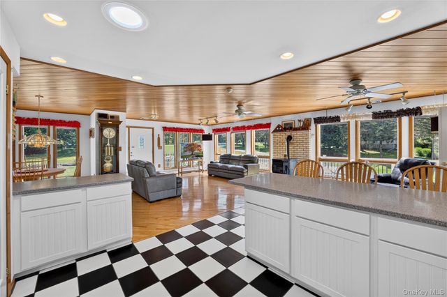 122 Dekay Road, Warwick, NY 10990