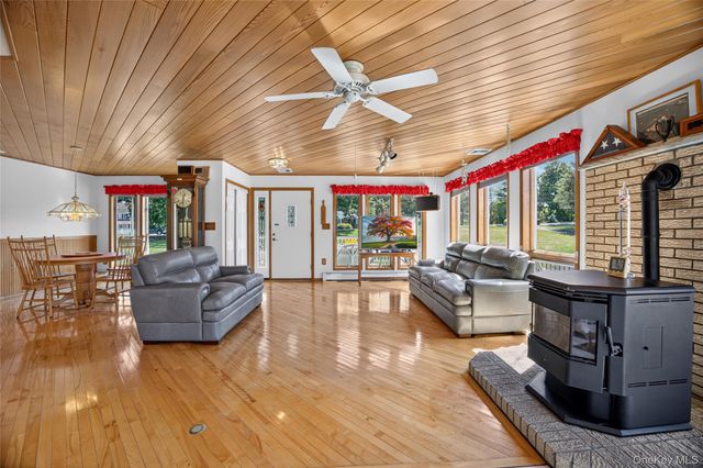 122 Dekay Road, Warwick, NY 10990