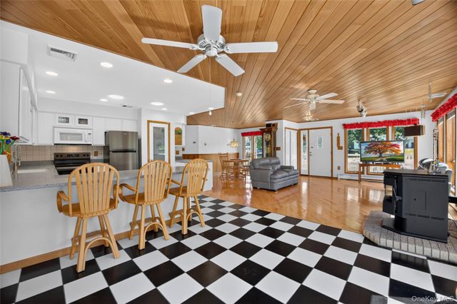 122 Dekay Road, Warwick, NY 10990