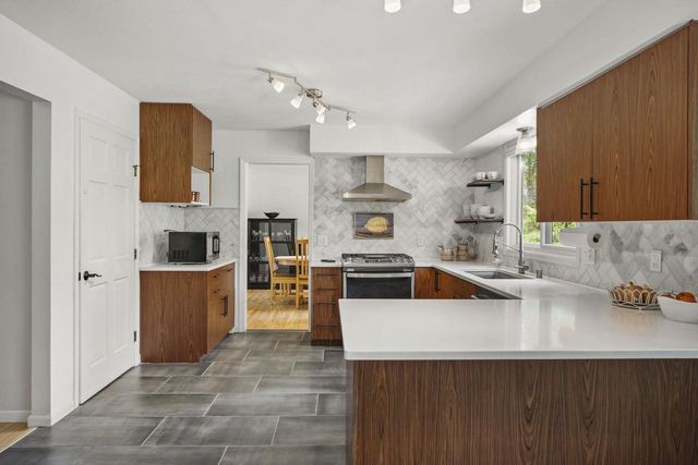 37 Harwood Circle, Madison, WI 53717