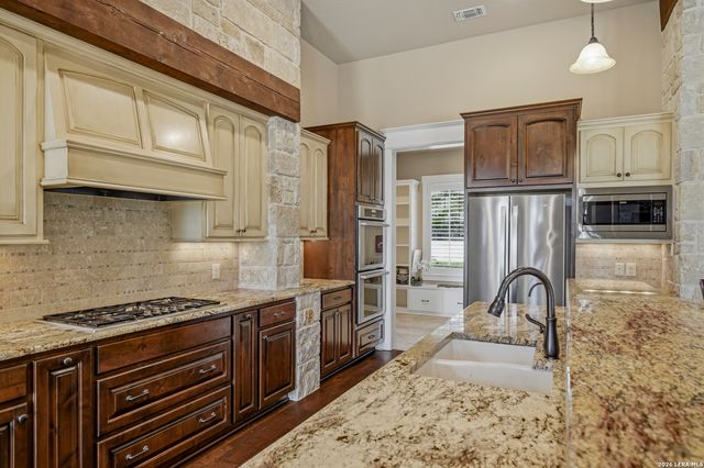 216 Rio Cordillera, Boerne, TX 78006