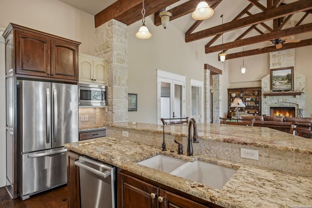 216 Rio Cordillera, Boerne, TX 78006