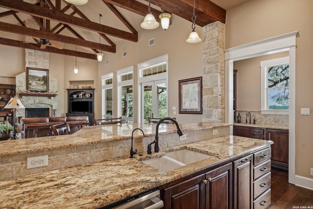 216 Rio Cordillera, Boerne, TX 78006