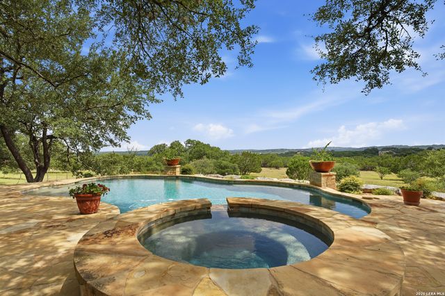 216 Rio Cordillera, Boerne, TX 78006