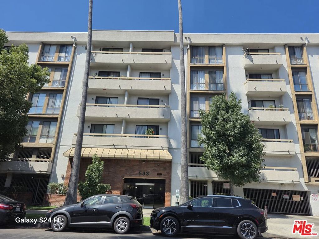 533 S St Andrews Place 416, Los Angeles, CA 90020