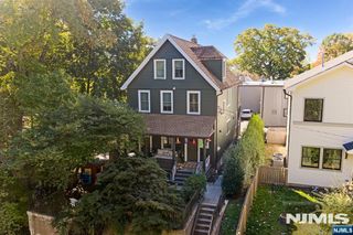 59 Chestnut Street A, Montclair, NJ 07042