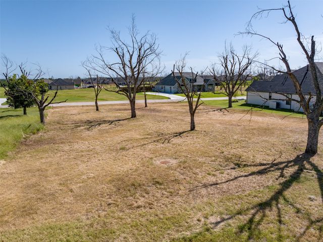 2711 Village Road, Granbury, TX 76049