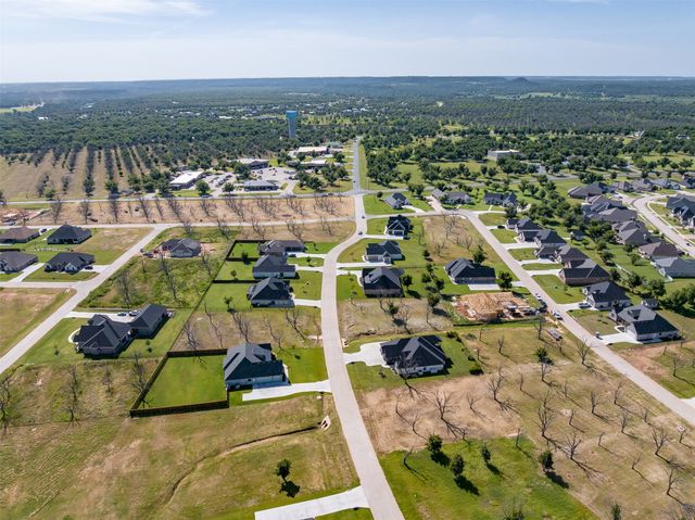 2711 Village Road, Granbury, TX 76049
