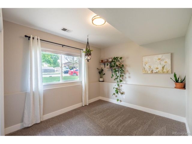 575 24th Pl SW, Loveland, CO 80537