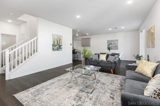 8612 Arlington Way, Santee, CA 92071