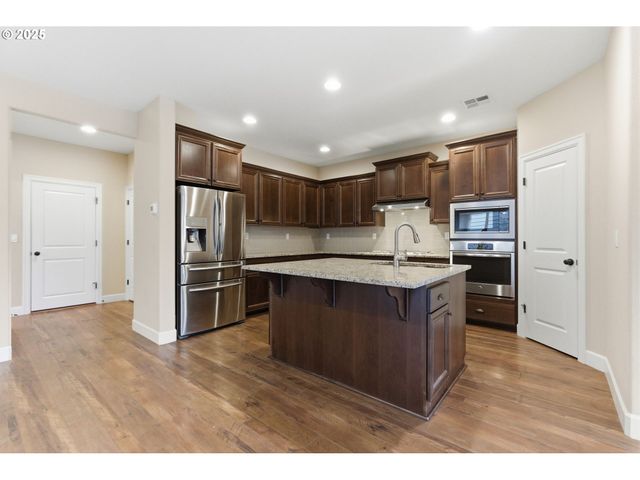 4019 Se Oakhurst St, Hillsboro, OR 97123