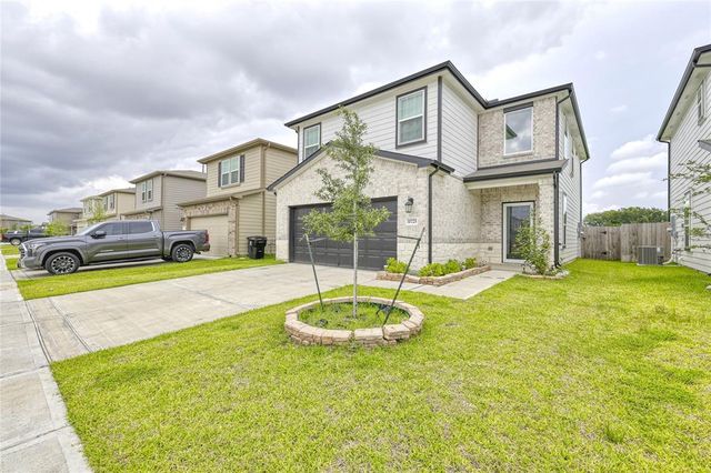 10725 Bancroft Park Ln, Houston, TX 77075
