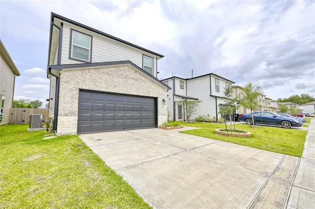 10725 Bancroft Park Ln, Houston, TX 77075