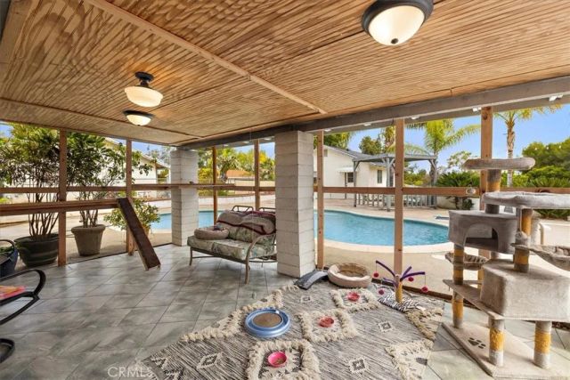 16704 Stallion, Riverside, CA 92504