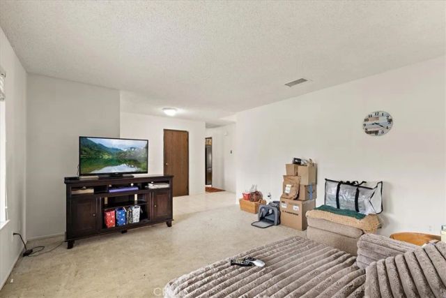 16704 Stallion, Riverside, CA 92504