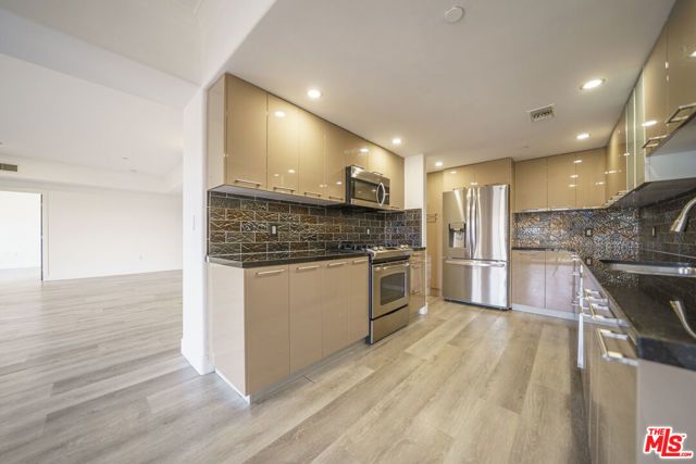 970 S St Andrews Place 306, Los Angeles, CA 90019