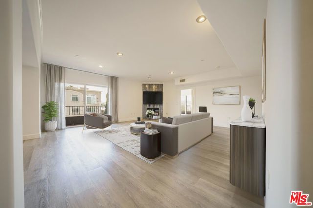 970 S St Andrews Place 306, Los Angeles, CA 90019