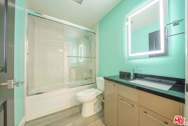 970 S St Andrews Place 306, Los Angeles, CA 90019