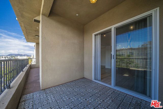 970 S St Andrews Place 306, Los Angeles, CA 90019