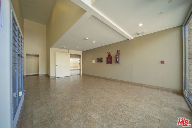 970 S St Andrews Place 306, Los Angeles, CA 90019