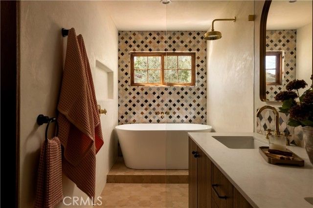 1817 N Avenue 55, Los Angeles, CA 90042