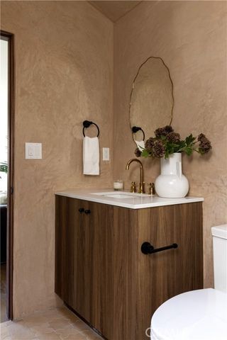 1817 N Avenue 55, Los Angeles, CA 90042