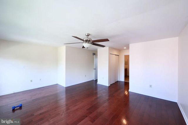 621-00 N 10TH ST, Philadelphia, PA 19123