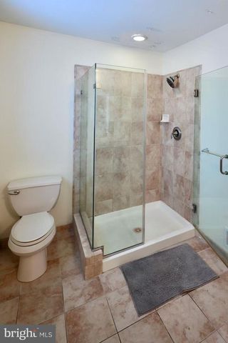 621-00 N 10TH ST, Philadelphia, PA 19123