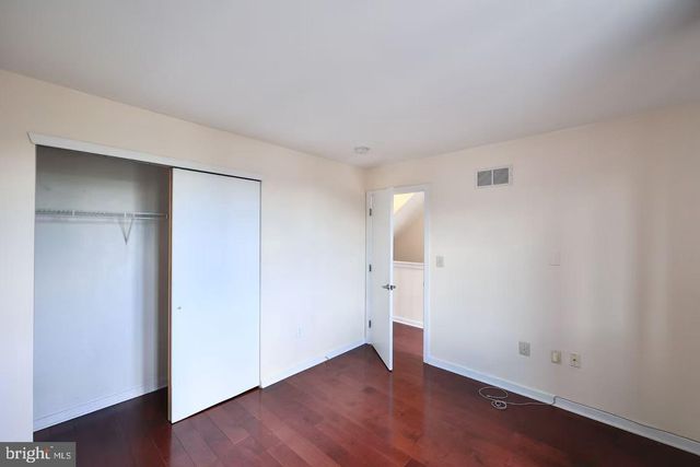 621-00 N 10TH ST, Philadelphia, PA 19123