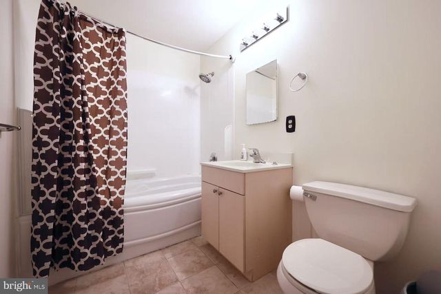 621-00 N 10TH ST, Philadelphia, PA 19123