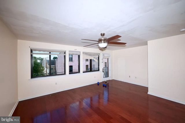621-00 N 10TH ST, Philadelphia, PA 19123