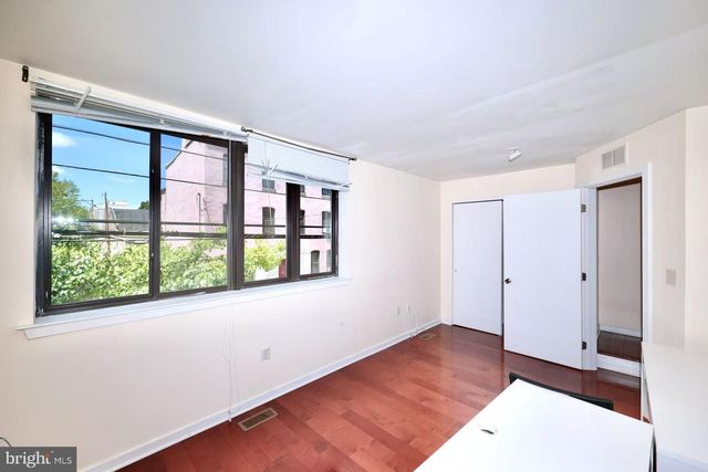 621-00 N 10TH ST, Philadelphia, PA 19123