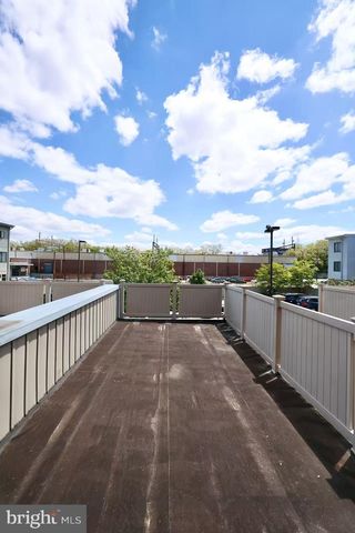 621-00 N 10TH ST, Philadelphia, PA 19123