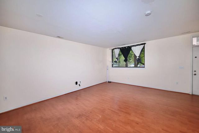 621-00 N 10TH ST, Philadelphia, PA 19123