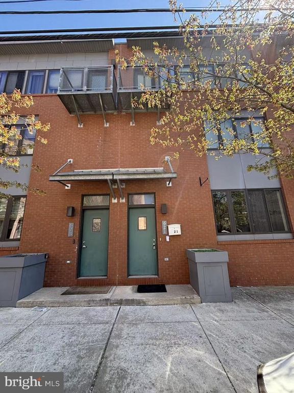 621-00 N 10TH ST, Philadelphia, PA 19123
