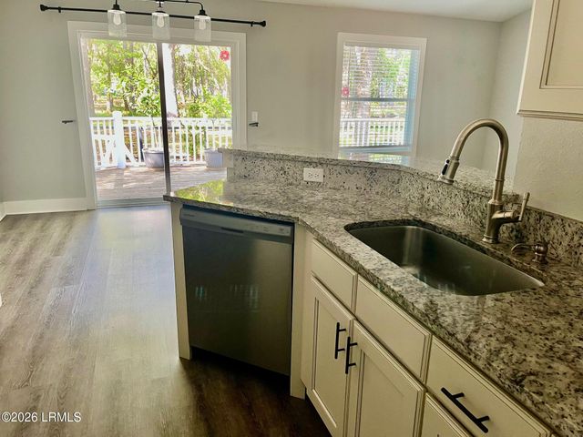 7 Canopy Lane, St. Helena Island, SC 29920