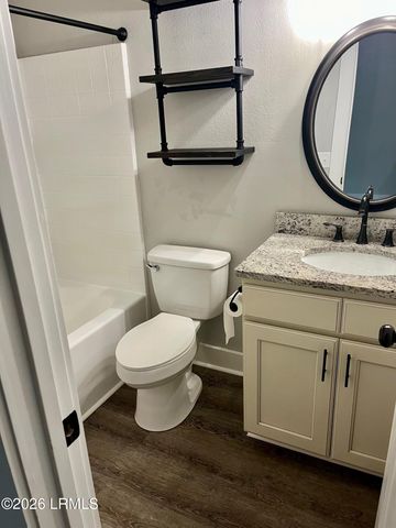 7 Canopy Lane, St. Helena Island, SC 29920