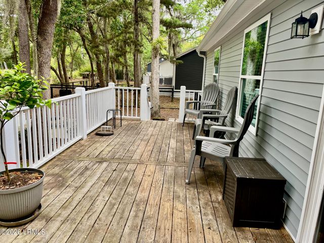 7 Canopy Lane, St. Helena Island, SC 29920