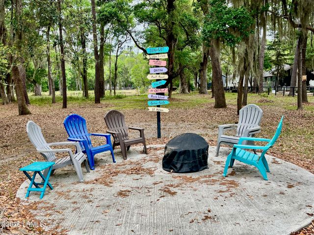 7 Canopy Lane, St. Helena Island, SC 29920