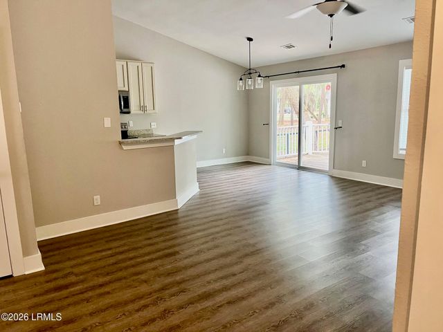 7 Canopy Lane, St. Helena Island, SC 29920