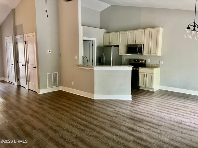 7 Canopy Lane, St. Helena Island, SC 29920