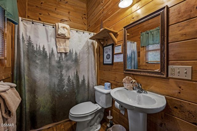 3040 Brothers Way, Sevierville, TN 37862