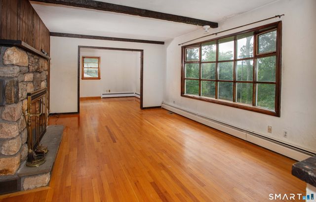 4 Musnug Road, Danbury, CT 06811