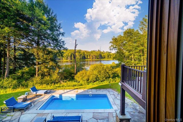 140 Kenoza Trail, Callicoon, NY 12723
