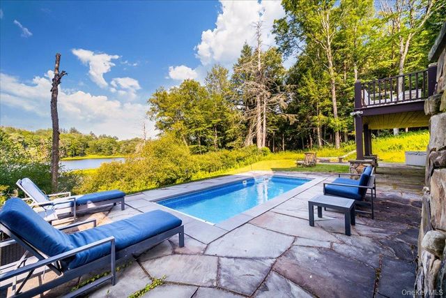 140 Kenoza Trail, Callicoon, NY 12723